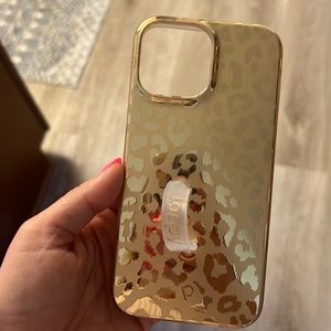 Apple 13 pro max - loopy case gold